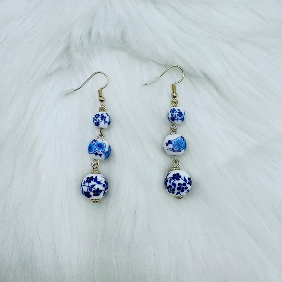 Dangling Vintage Chinese Style Earrings 3 Ceramic Porcelain Beads - Picture 3 of 4